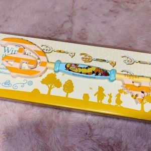 Disney Winnie the Pooh collectible key